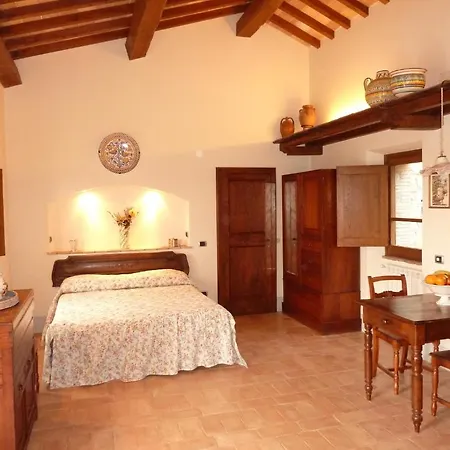 Podere Pietreta Фермерский дом *